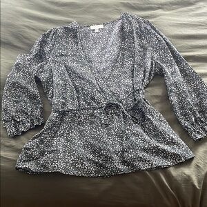 LUCKY BRAND - Floral Green and White Women's Top - Wrap style SIZE L